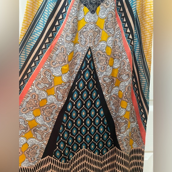 Ali & KRIS Maxi Dress - Picture 2 of 4